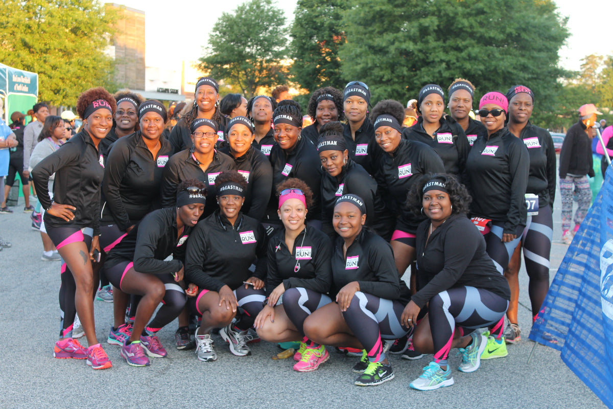 A woman group wearing unique one-legged tights featuring vibrant ombre colors in pink-purple designed for individuality and comfort during workouts.